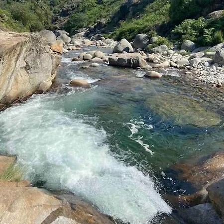 别墅 Finca Valdegrullas 坎德莱达